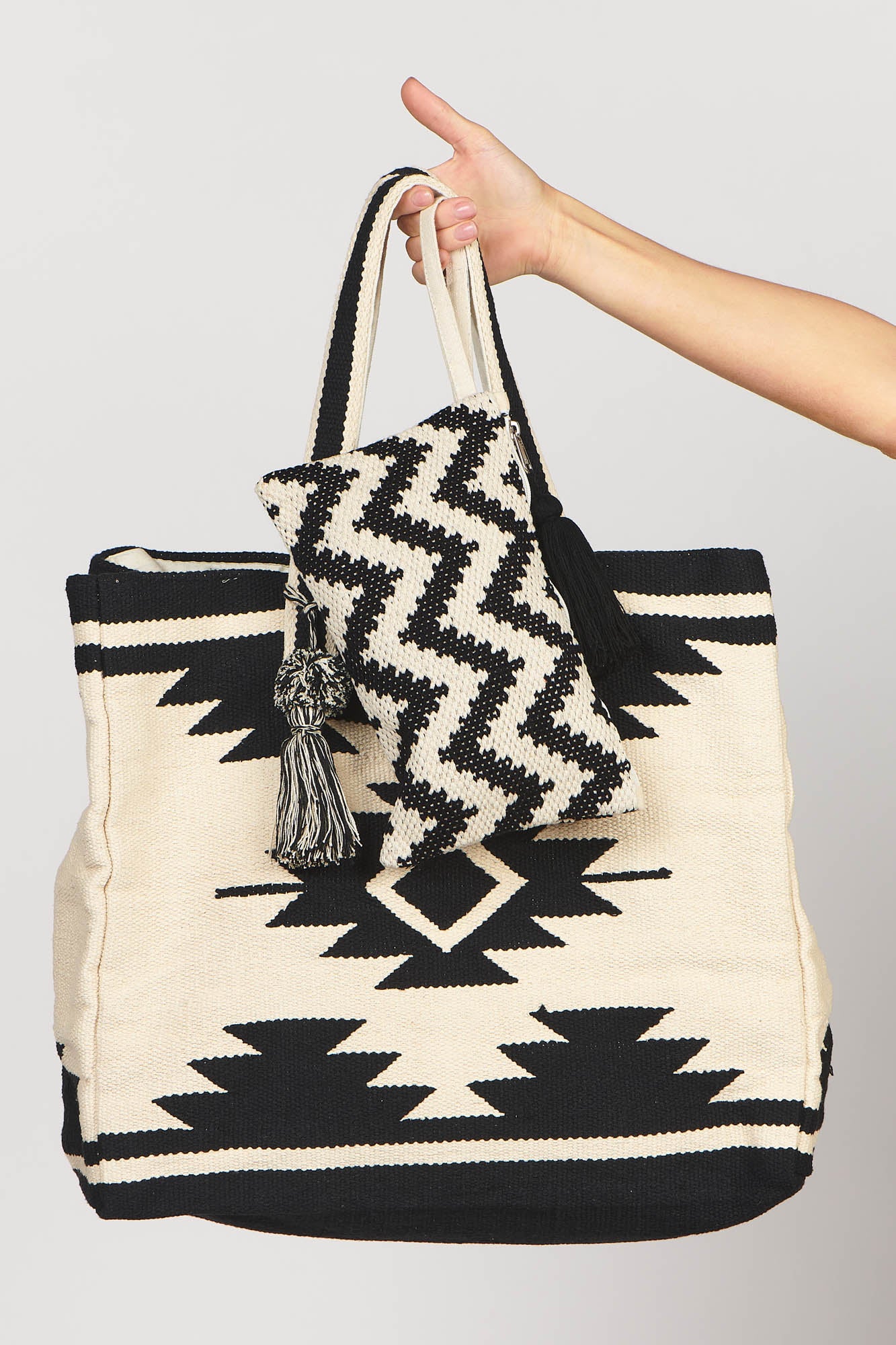 Black beach tote online bag